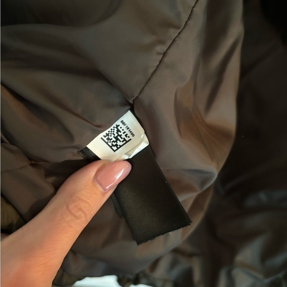 The North Face Hooded Down Parka 550 Long Coat in Olive Green Womens Size Large - Picture 6 of 8